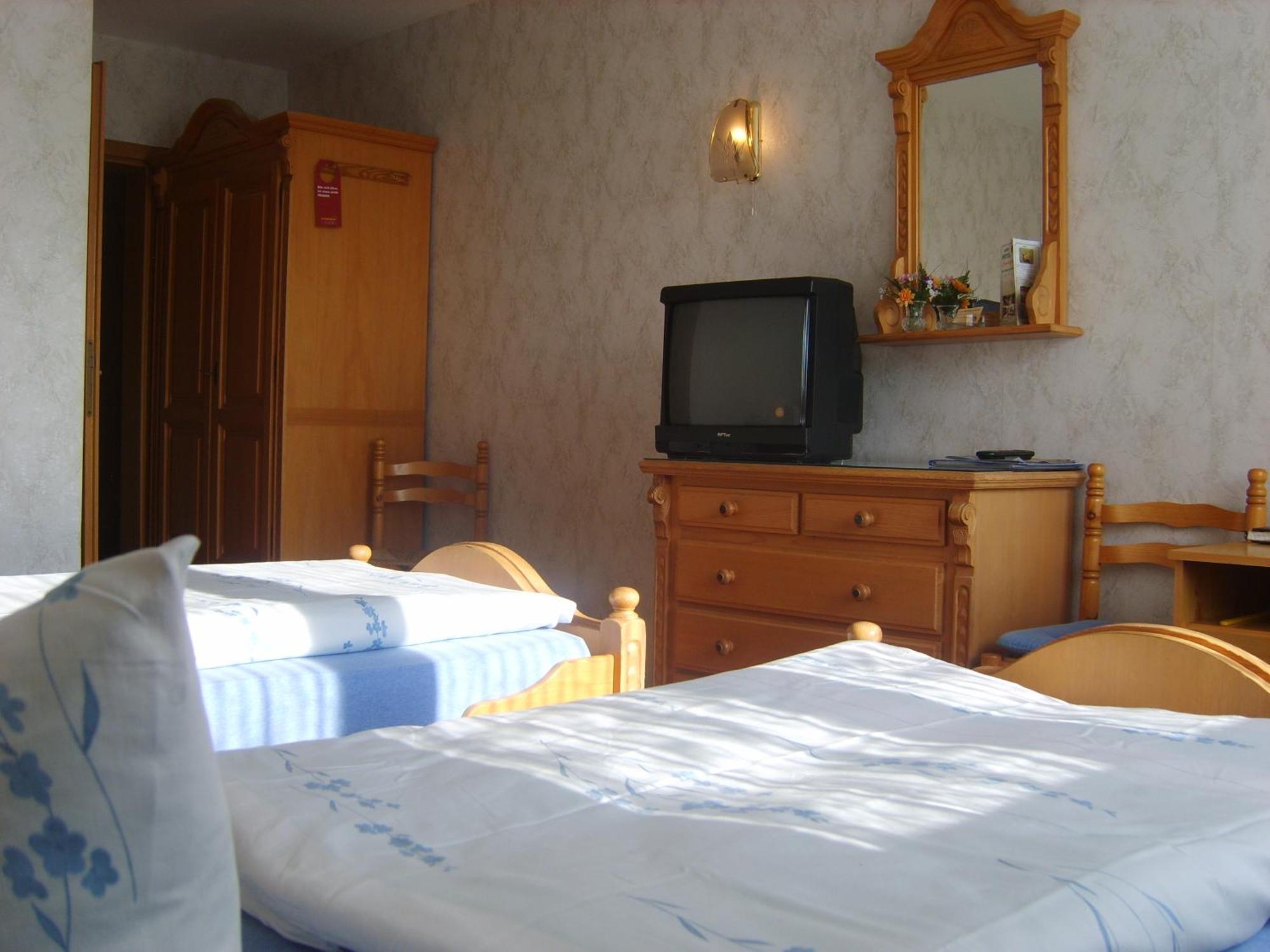 Landhotel Sperlingsberg Crimmitschau Bagian luar foto