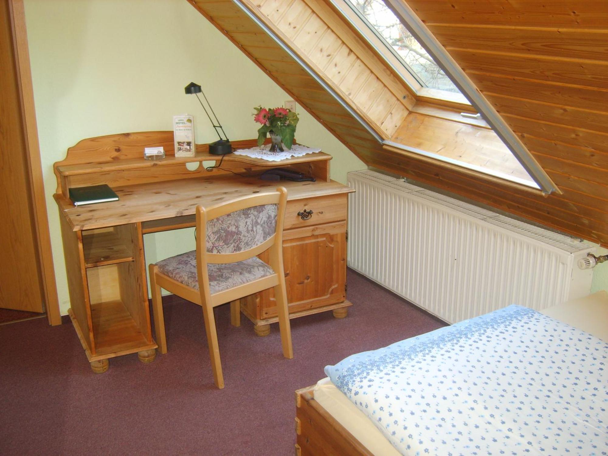 Landhotel Sperlingsberg Crimmitschau Bagian luar foto